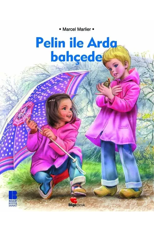Pelin İle Arda Bahçede